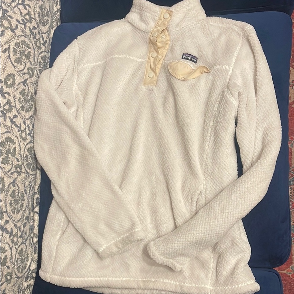 Patagonia white fleece